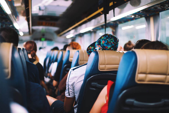 Coach bus with spacious interior